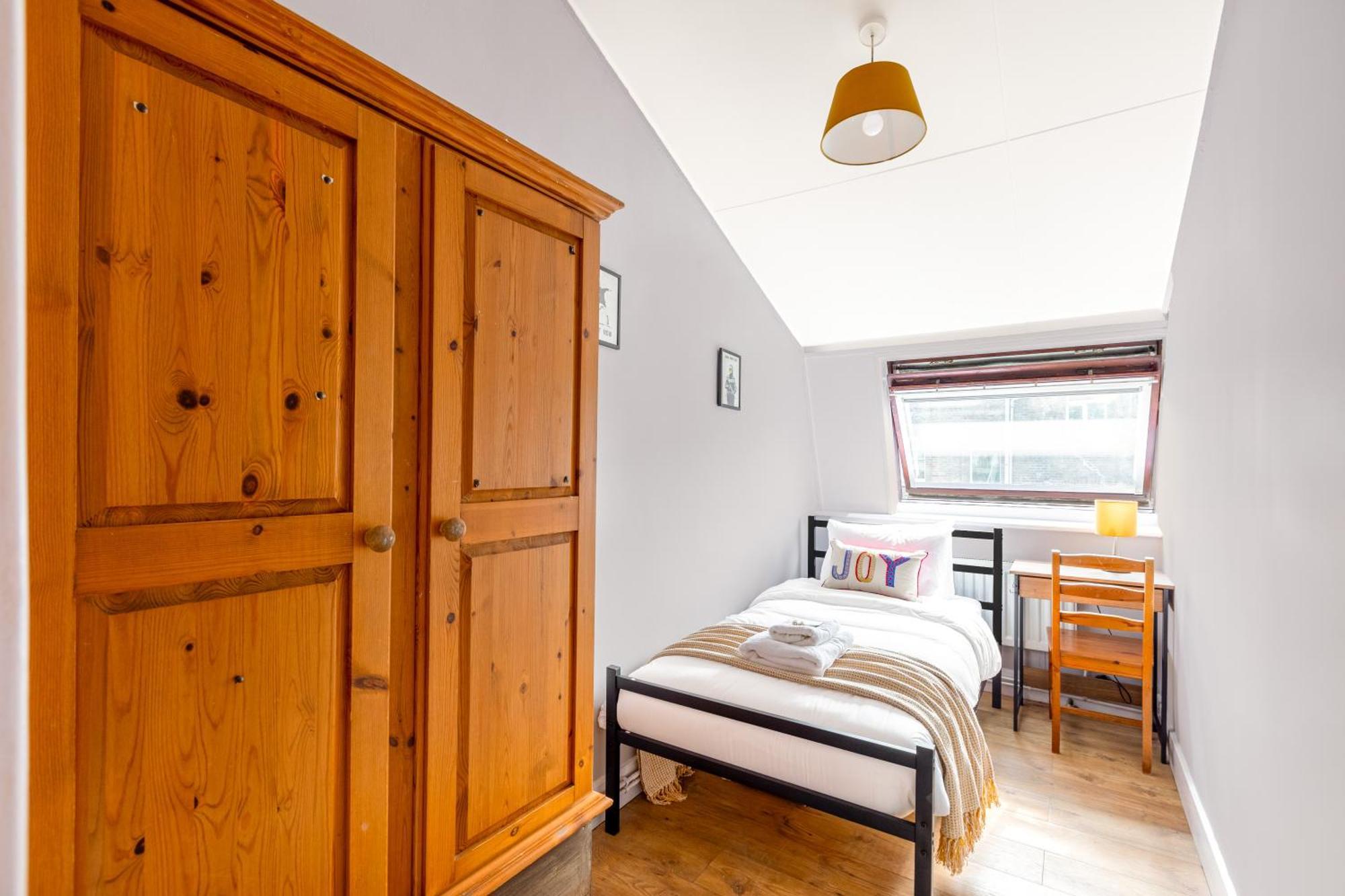 Magnificent 3Br Apt With Balcony London Eksteriør billede