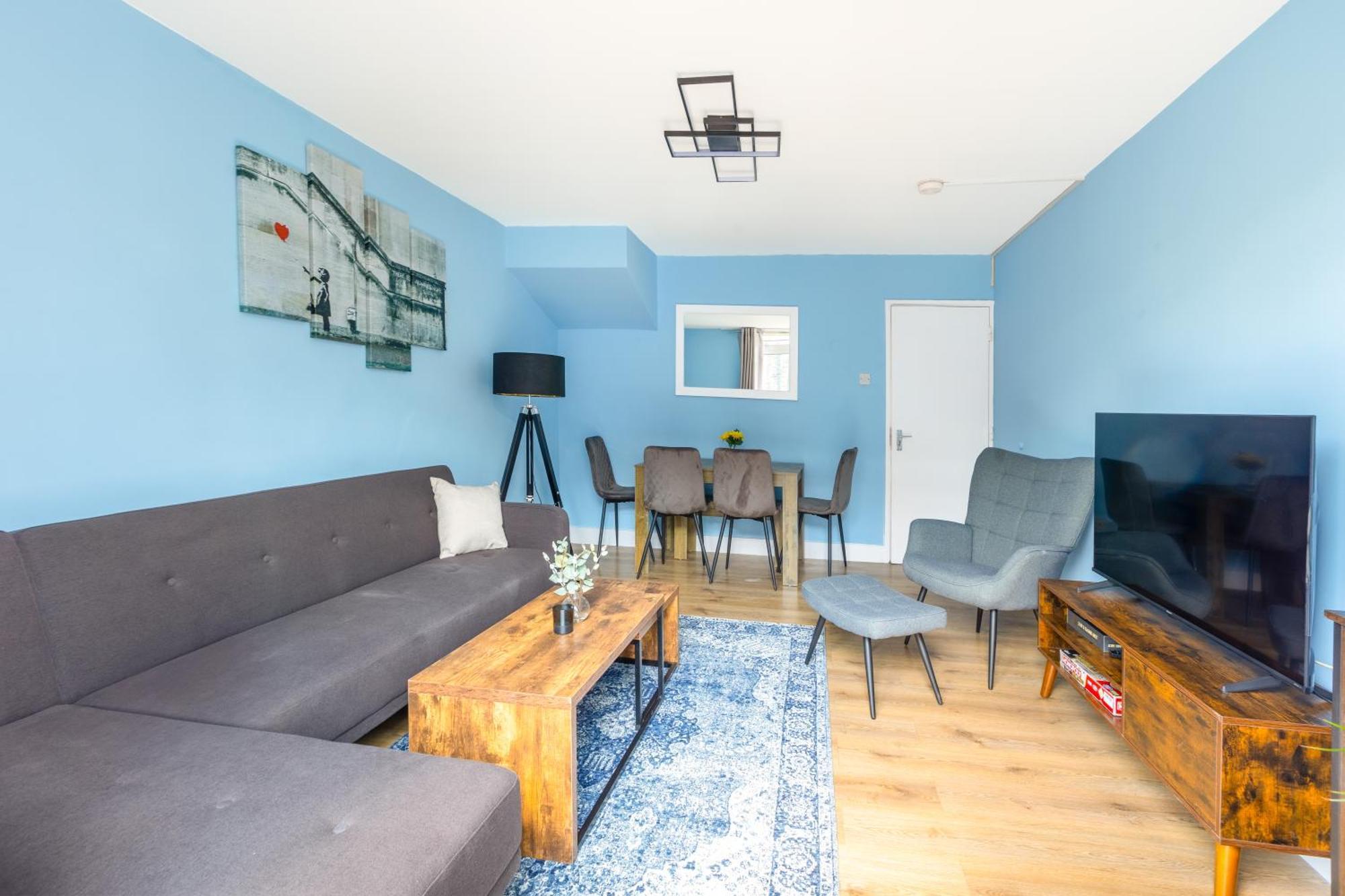Magnificent 3Br Apt With Balcony London Eksteriør billede
